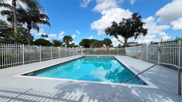 821 W Beckley Square, Davie, FL 33325