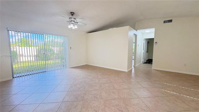 821 W Beckley Square, Davie, FL 33325