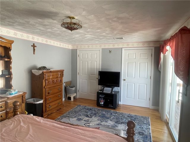 33 Kent Street, Cumberland, RI 02864