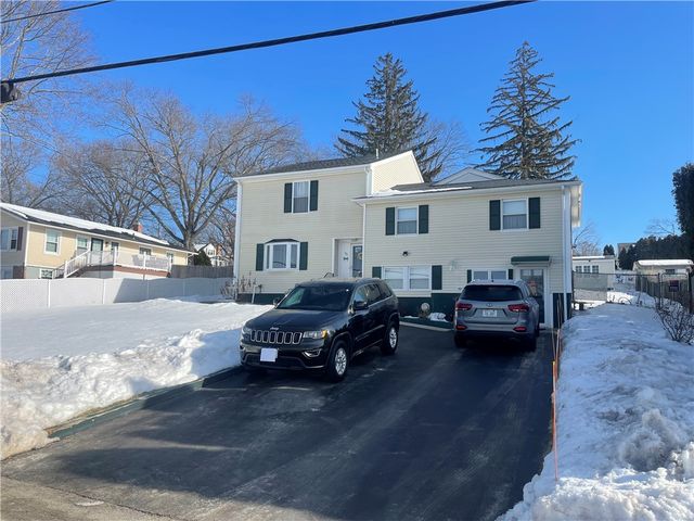 33 Kent Street, Cumberland, RI 02864