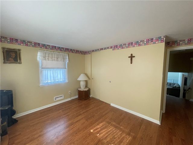 33 Kent Street, Cumberland, RI 02864