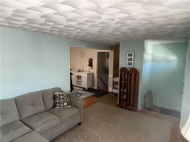 33 Kent Street, Cumberland, RI 02864