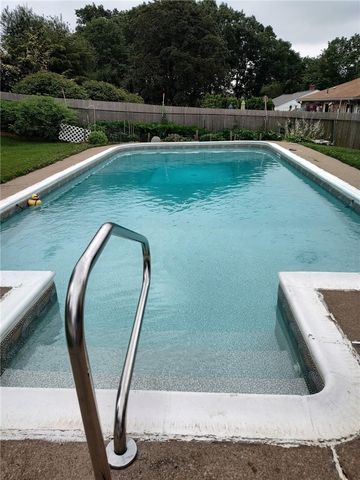 33 Kent Street, Cumberland, RI 02864