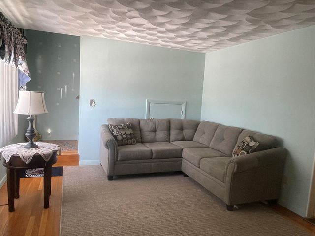 33 Kent Street, Cumberland, RI 02864