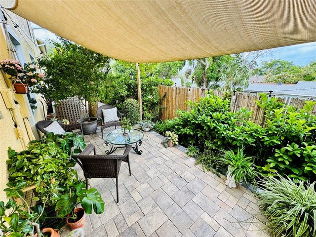 1116 SUNSET POINT ROAD 202, Clearwater, FL 33755