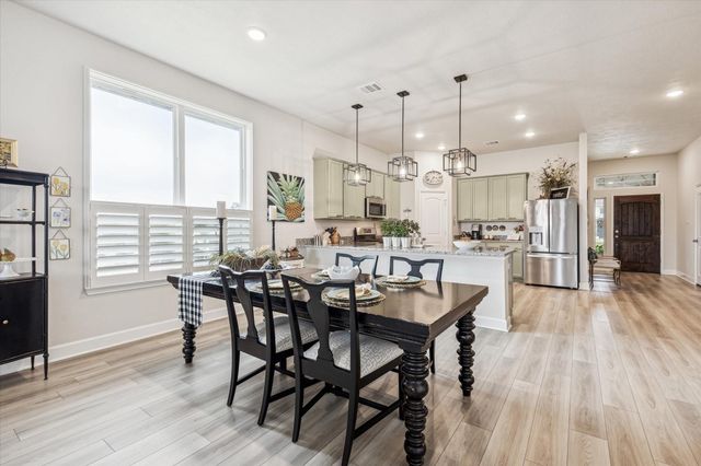 923 Wild Vine Pass, Brenham, TX 77833