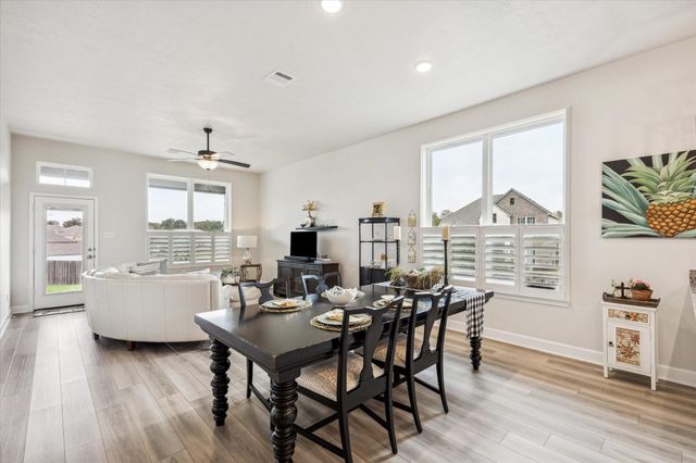 923 Wild Vine Pass, Brenham, TX 77833