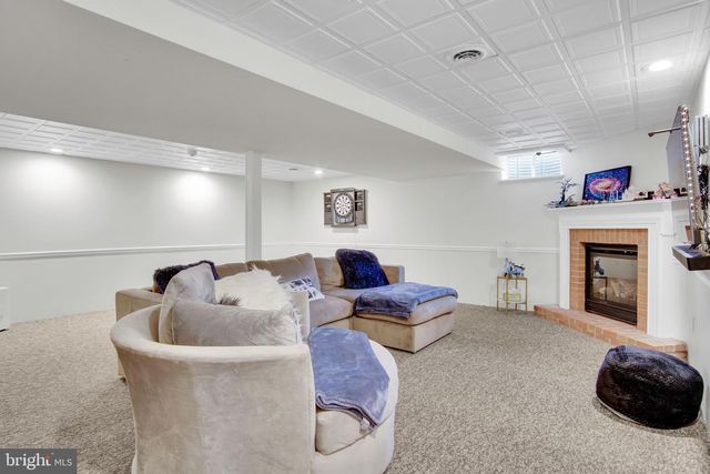 494 QUIGGLEY CIR, Harrisburg, PA 17112