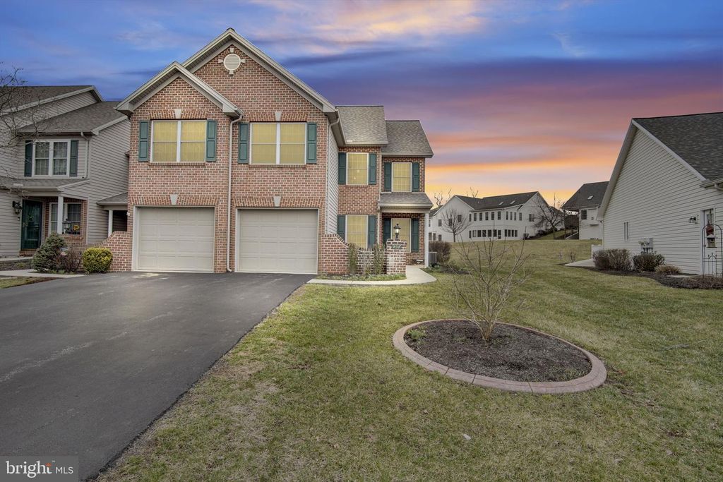 494 QUIGGLEY CIR, Harrisburg, PA 17112