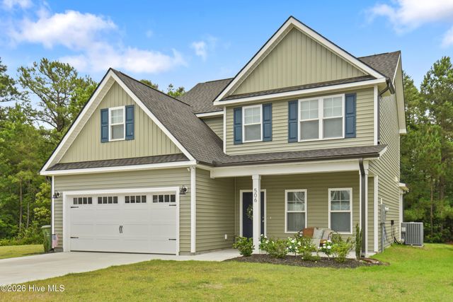 506 Saltworks Lane, Sneads Ferry, NC 28460