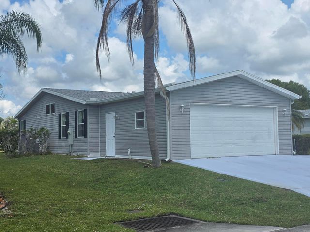 8027 9th Hole Drive, Port St. Lucie, Port St Lucie, FL 34952