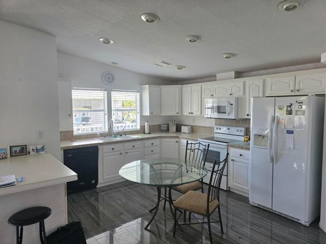 8027 9th Hole Drive, Port St. Lucie, Port St Lucie, FL 34952