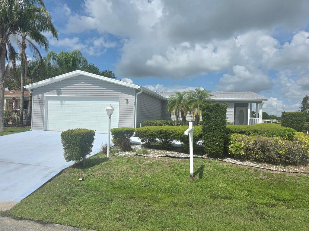 8027 9th Hole Drive, Port St. Lucie, Port St Lucie, FL 34952
