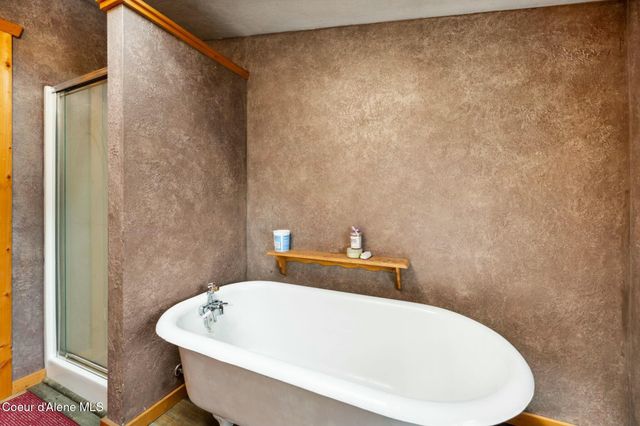 457619 S US-95, Careywood, ID 83809