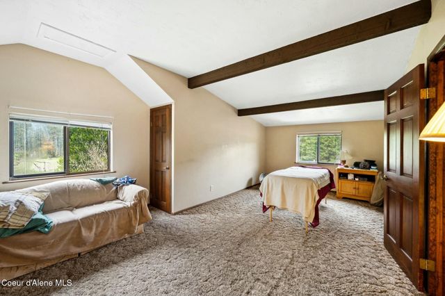 457619 S US-95, Careywood, ID 83809