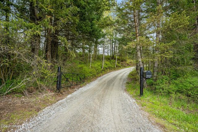 457619 S US-95, Careywood, ID 83809