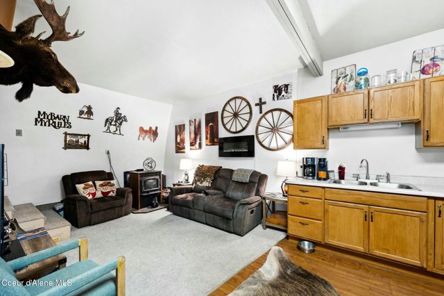 457619 S US-95, Careywood, ID 83809