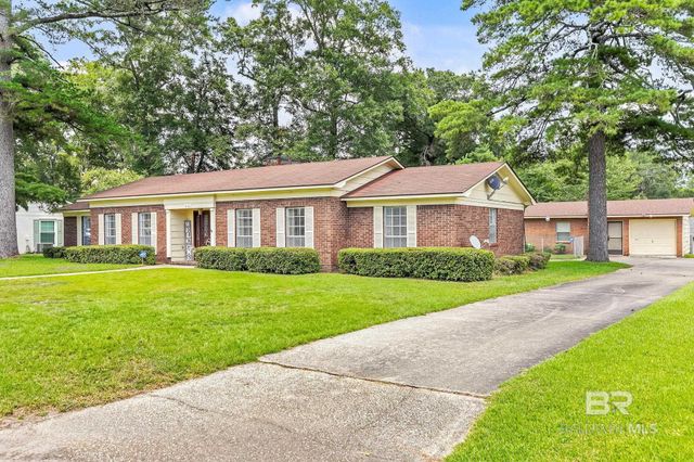 2106 Wildwood Drive, Brewton, AL 36426
