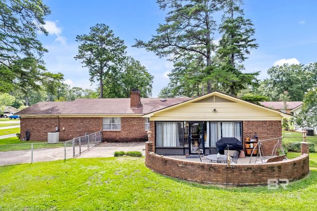 2106 Wildwood Drive, Brewton, AL 36426