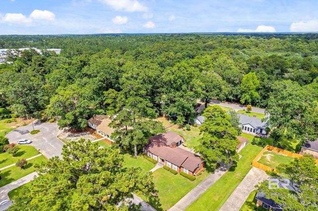 2106 Wildwood Drive, Brewton, AL 36426