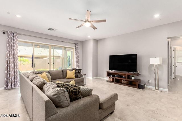 9803 E THORNBUSH Avenue, Mesa, AZ 85212
