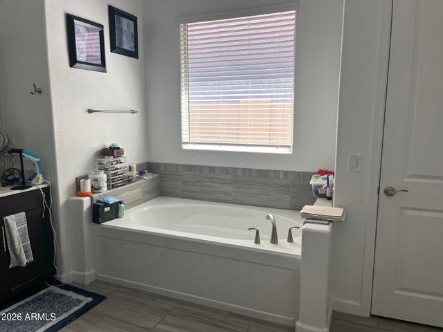 9803 E THORNBUSH Avenue, Mesa, AZ 85212