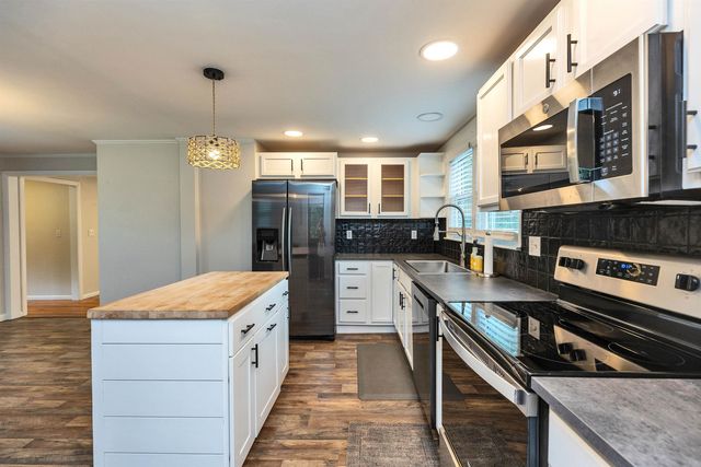 29 Goyette Drive, Peterborough, NH 03458