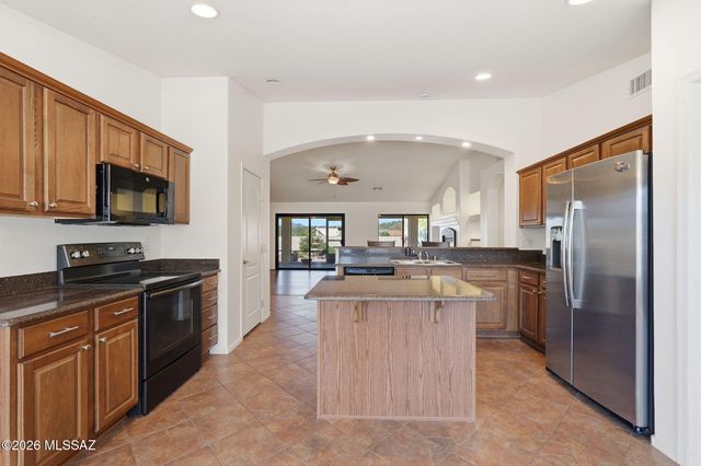 39316 S Sand Crest Drive, Tucson, AZ 85739