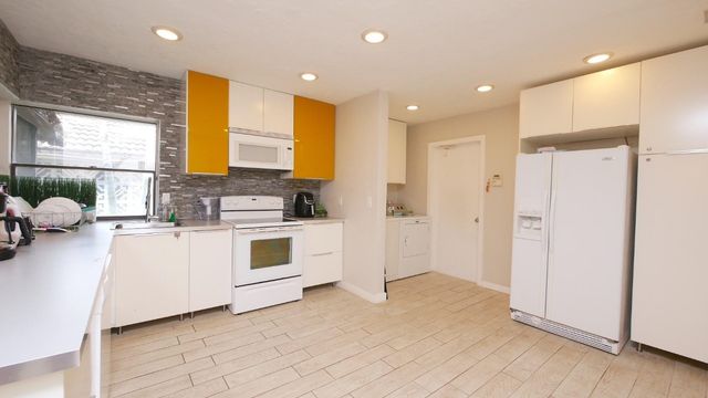 5616 Hammock Lane 114, Lauderhill, FL 33319