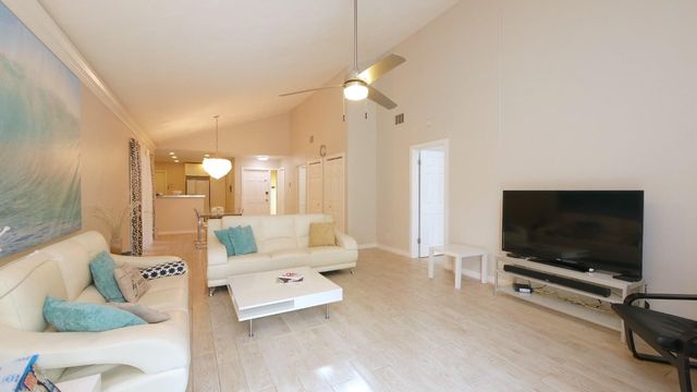 5616 Hammock Lane 114, Lauderhill, FL 33319