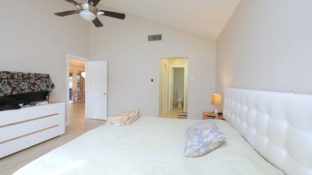 5616 Hammock Lane 114, Lauderhill, FL 33319