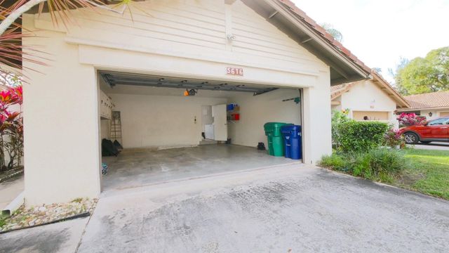 5616 Hammock Lane 114, Lauderhill, FL 33319