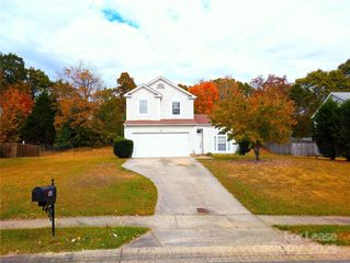 144 W Walnut Avenue, Mount Holly, NC 28120