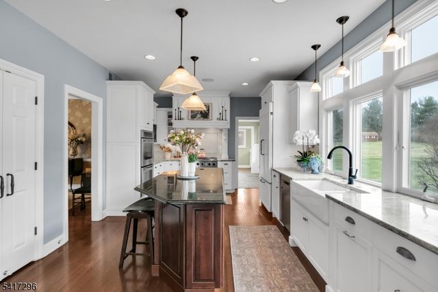 92 Shannon Hill Rd, Bernards Twp., NJ 07920