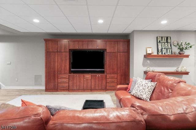 92 Shannon Hill Rd, Bernards Twp., NJ 07920