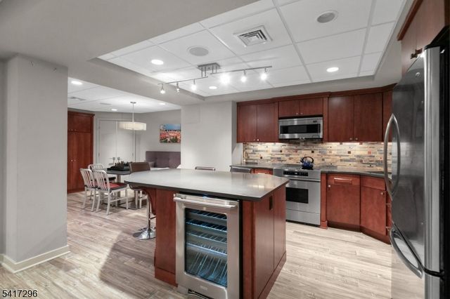 92 Shannon Hill Rd, Bernards Twp., NJ 07920