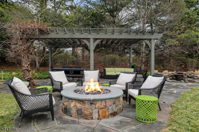 92 Shannon Hill Rd, Bernards Twp., NJ 07920