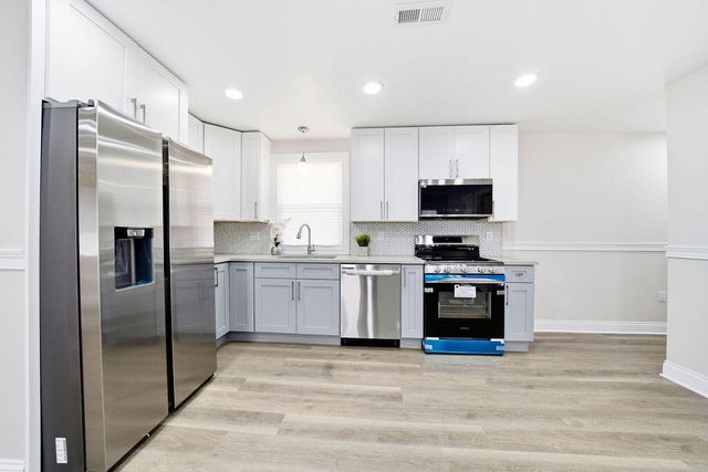 6640 W 24th Avenue, Gary, IN 46406