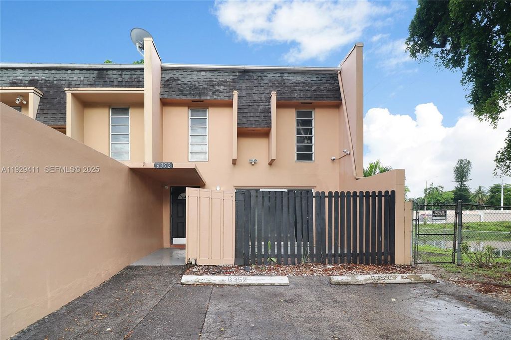 6352 Boulevard Of Champions 1, North Lauderdale, FL 33068