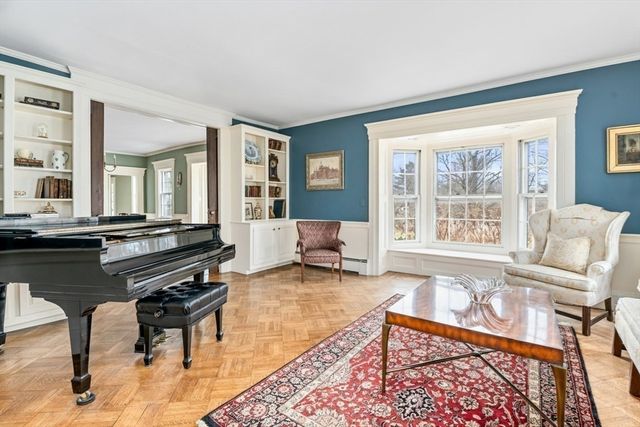 8 Washington Street, Sherborn, MA 01770