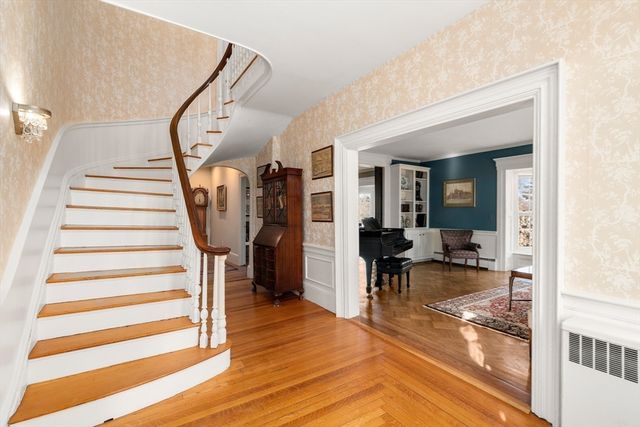 8 Washington Street, Sherborn, MA 01770