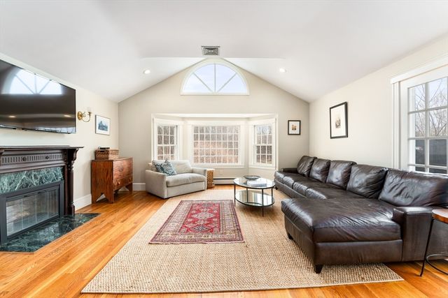 8 Washington Street, Sherborn, MA 01770