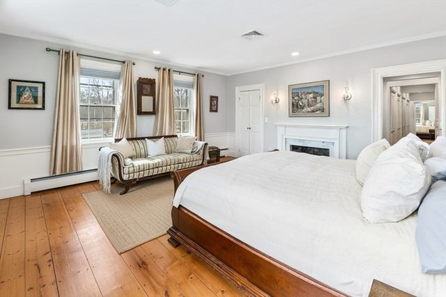 8 Washington Street, Sherborn, MA 01770