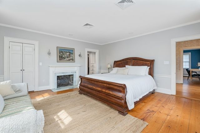 8 Washington Street, Sherborn, MA 01770