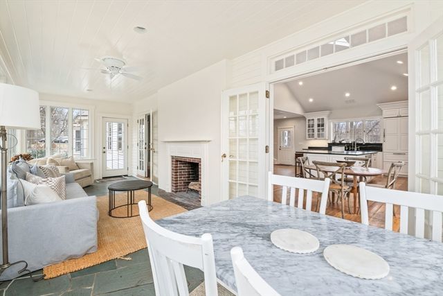 8 Washington Street, Sherborn, MA 01770