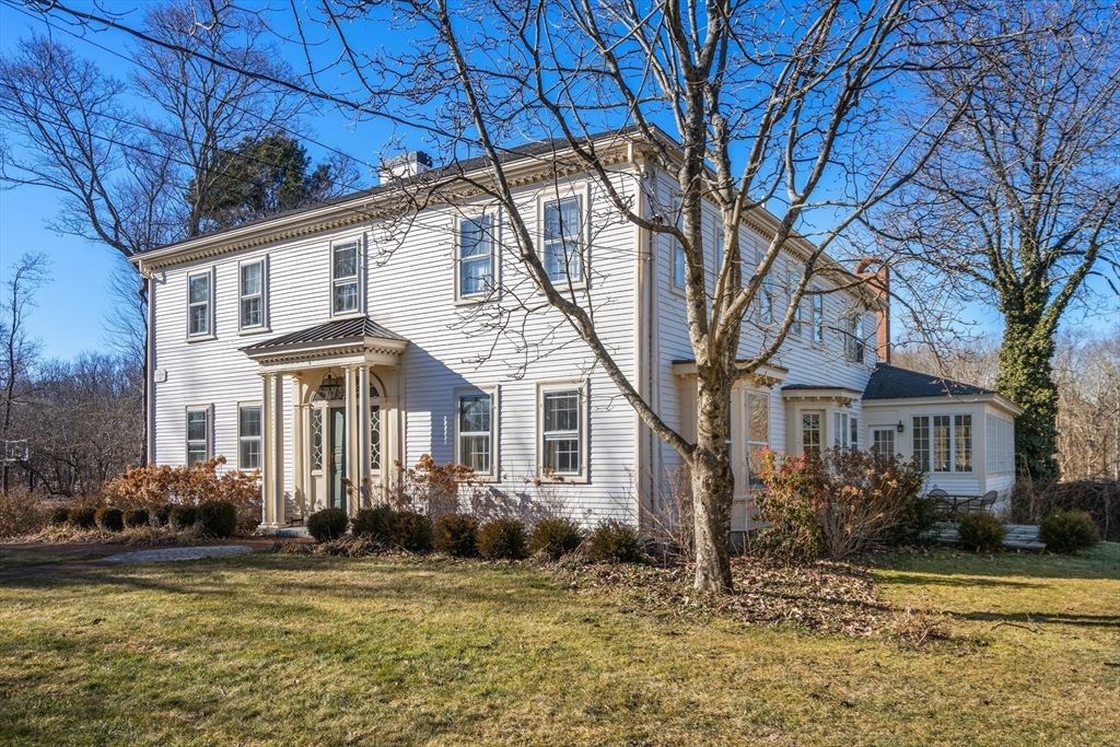 8 Washington Street, Sherborn, MA 01770