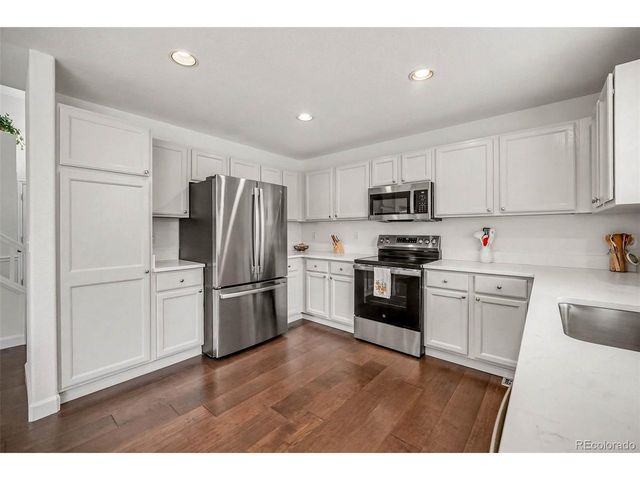 9308 Wolfe Dr, Highlands Ranch, CO 80129