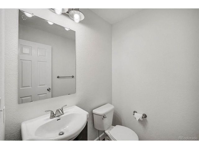 9308 Wolfe Dr, Highlands Ranch, CO 80129