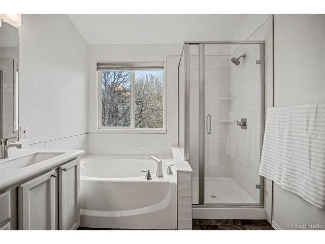 9308 Wolfe Dr, Highlands Ranch, CO 80129