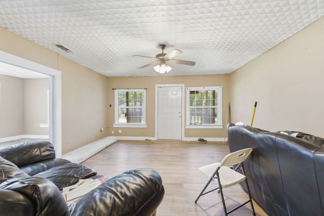 317 Billingslea Drive, Mansfield, TX 76063